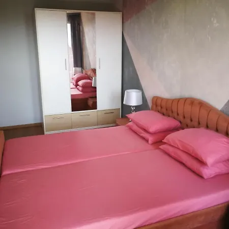 Appartement Green, Quiet&beautiful 3 *