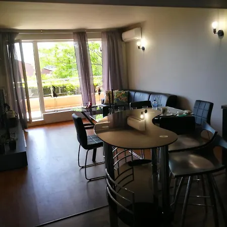 Apartment Green, Quiet And Beautiful 3 *