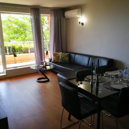 Green, Quiet And Beautiful 3 Apartment *